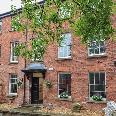 Memorial Building Apartment Ruthin Exterior photo